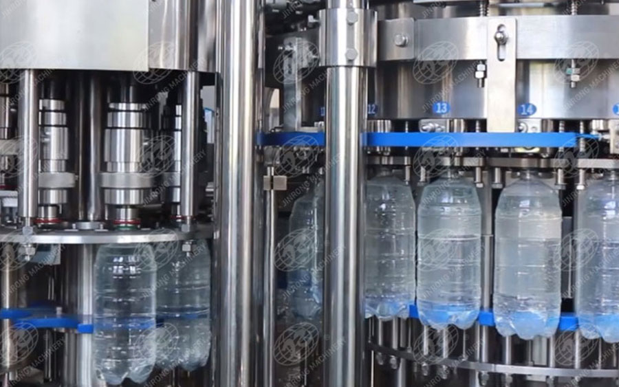 啤酒灌裝機(jī) 啤酒灌裝機(jī)